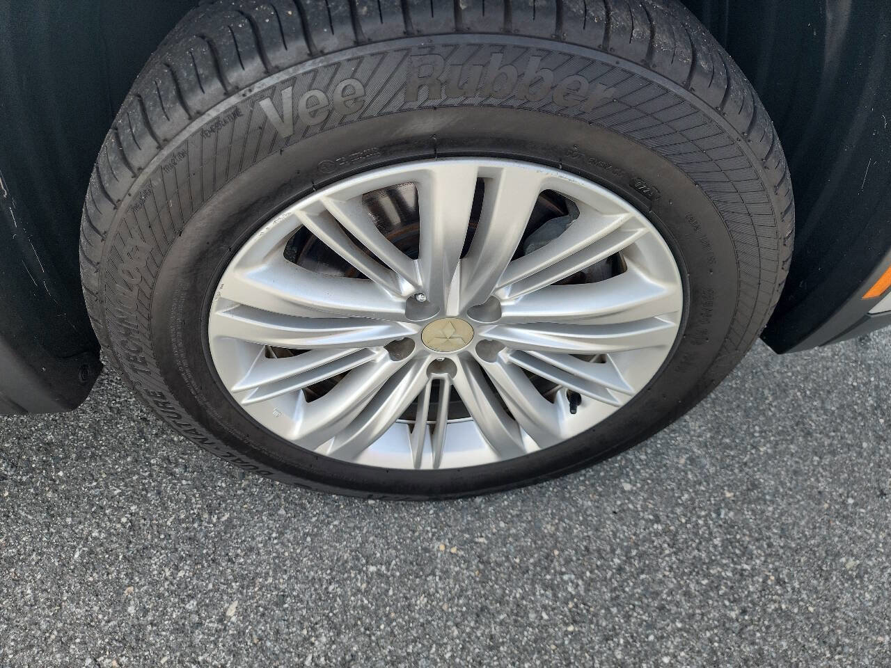 Used 2022 Mitsubishi Outlander ES FWD image 23