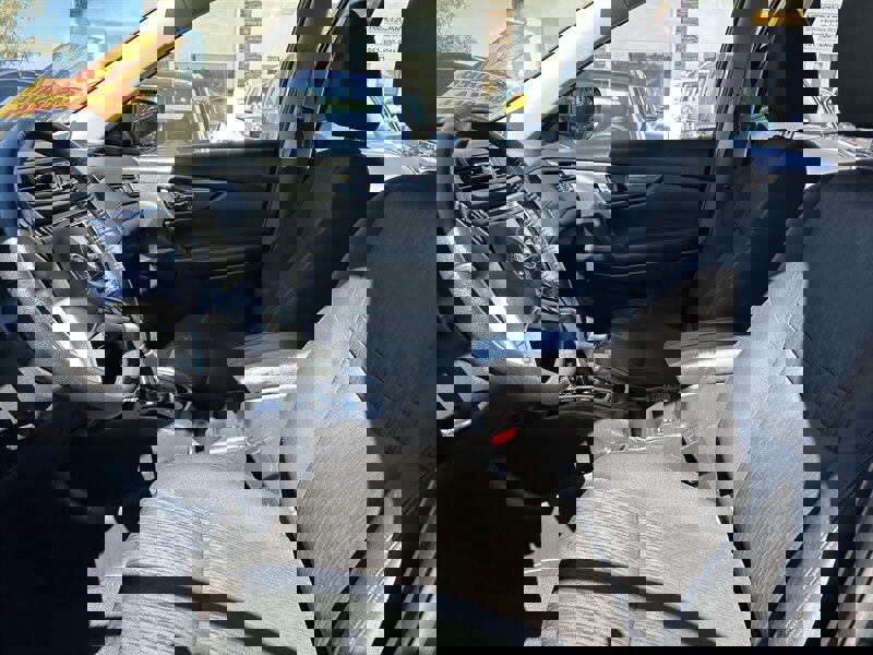 Used 2019 Nissan Rogue SV image 19