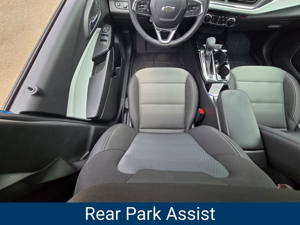 Certified 2026 Chevrolet Trax LT w/ Driver Confidence Package FWD image 13