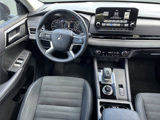 Used 2024 Mitsubishi Outlander FWD image 19