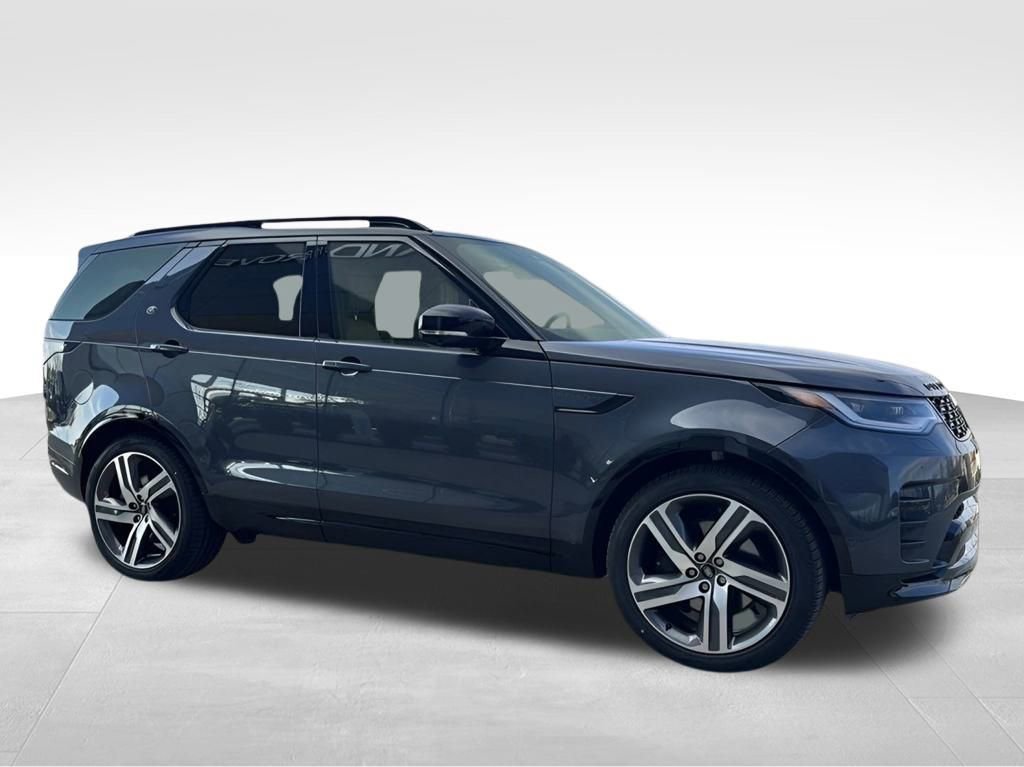 New 2024 Land Rover Discovery Dynamic SE image 11