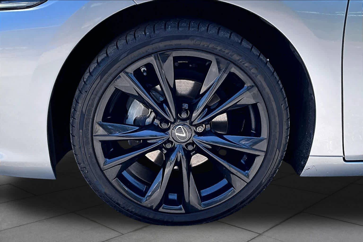 Used 2022 Lexus ES 350 F Sport w/ Accessory Package 2 FWD image 19