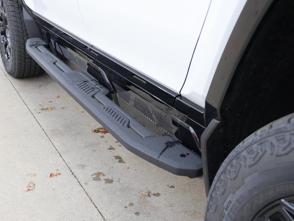 New 2025 GMC Hummer EV 2X image 10