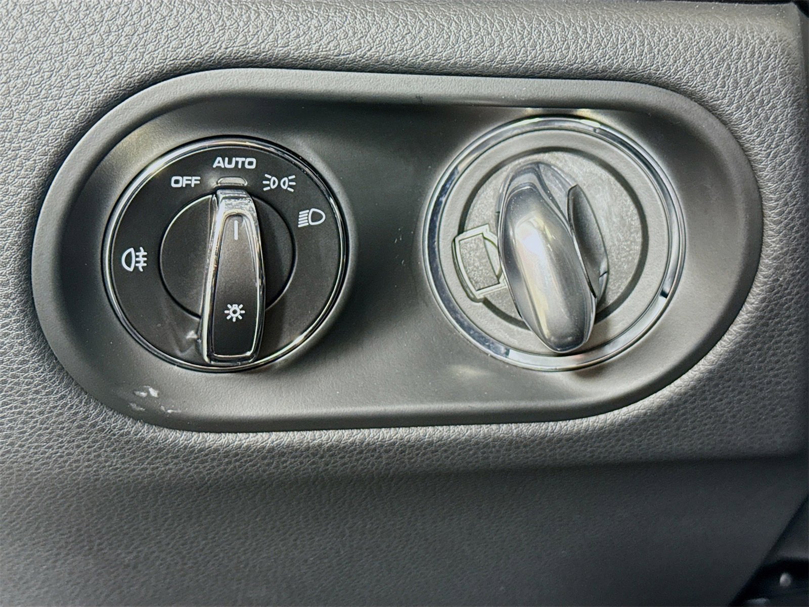 Used 2022 Porsche Macan image 11