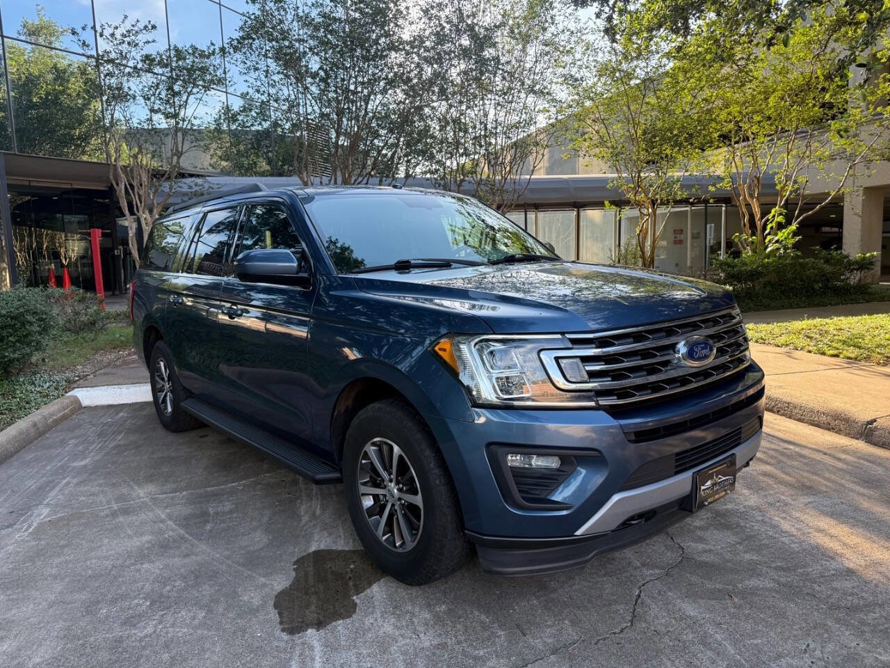 Used 2019 Ford Expedition Max XLT AWD/4WD image 10