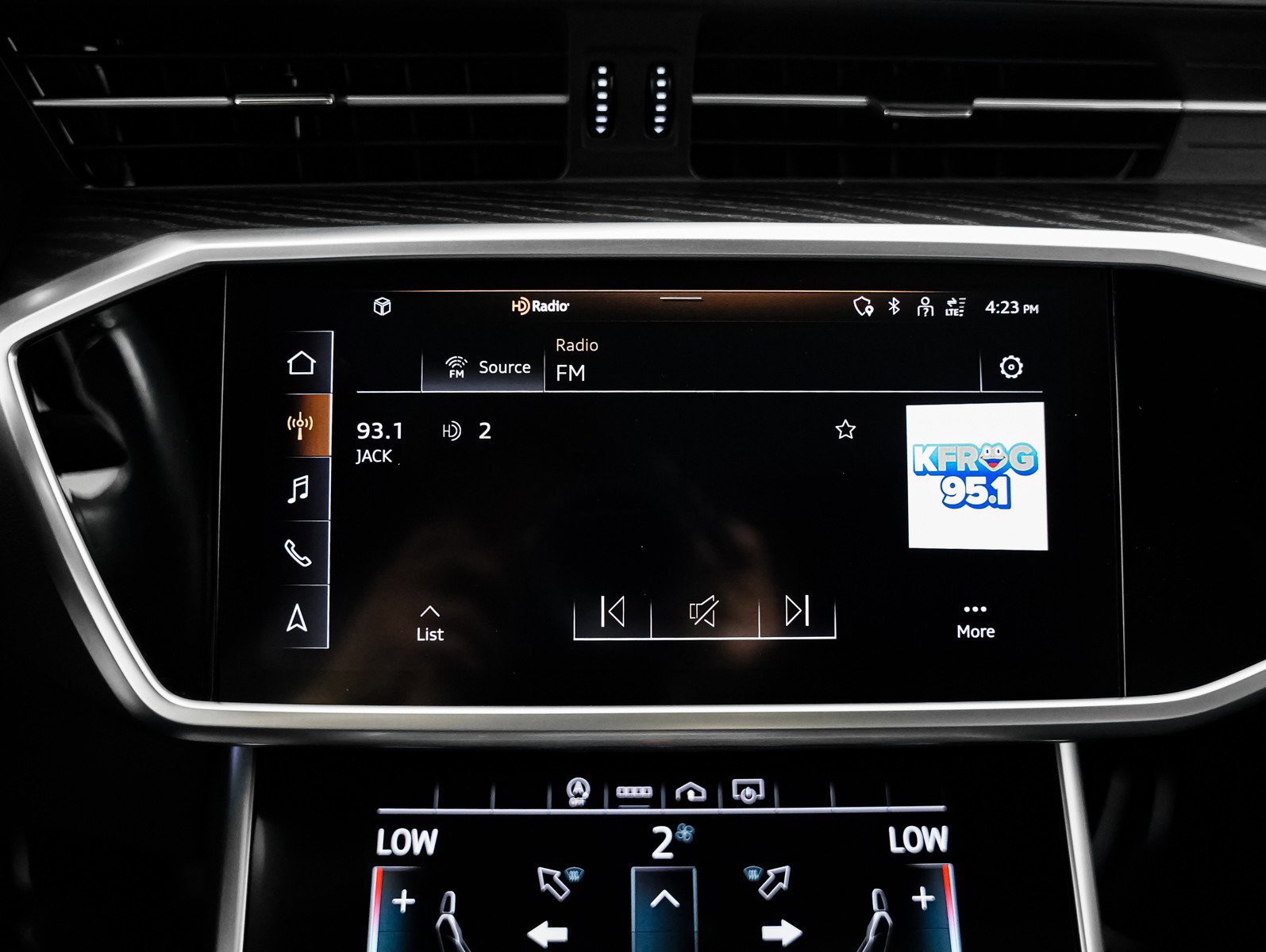 Used 2023 Audi A6 2.0T Premium w/ Convenience Package image 17