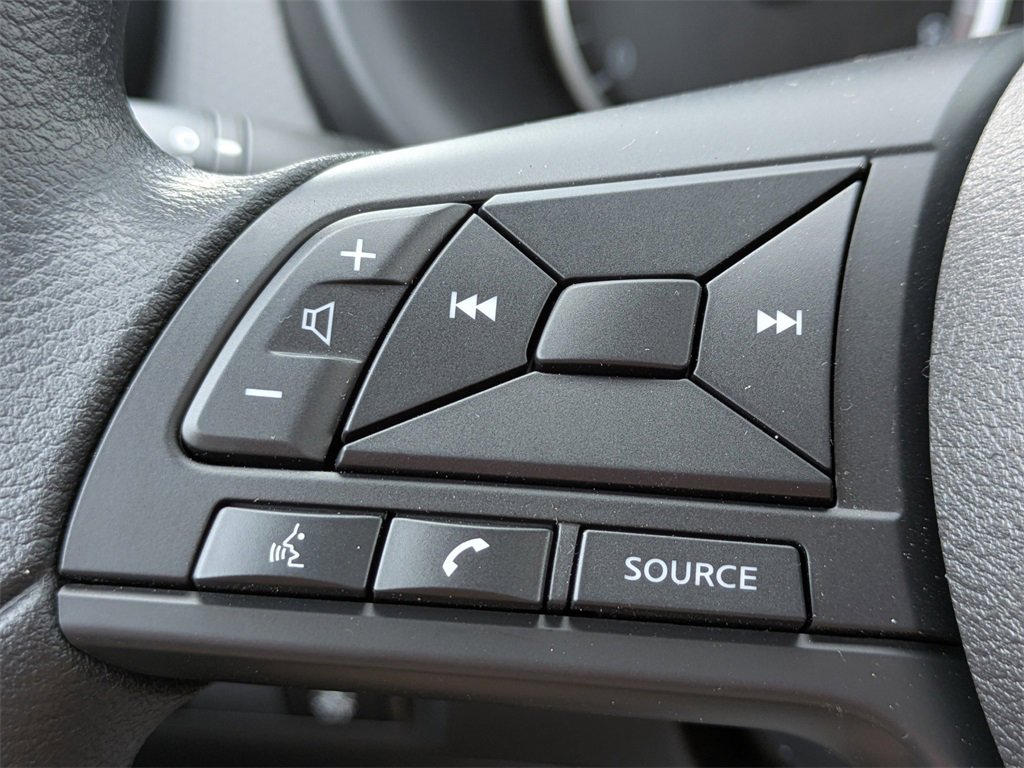 New 2025 Nissan Kicks Play S image 24