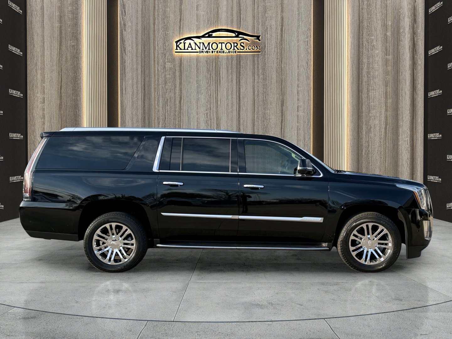 Used 2020 Cadillac Escalade ESV 2WD image 8