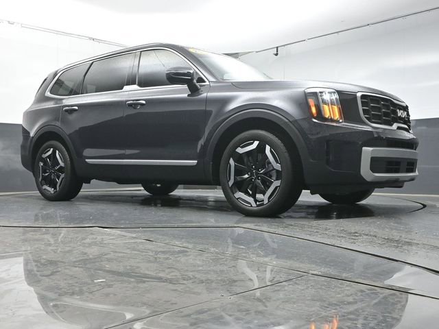 Used 2025 Kia Telluride S FWD image 41