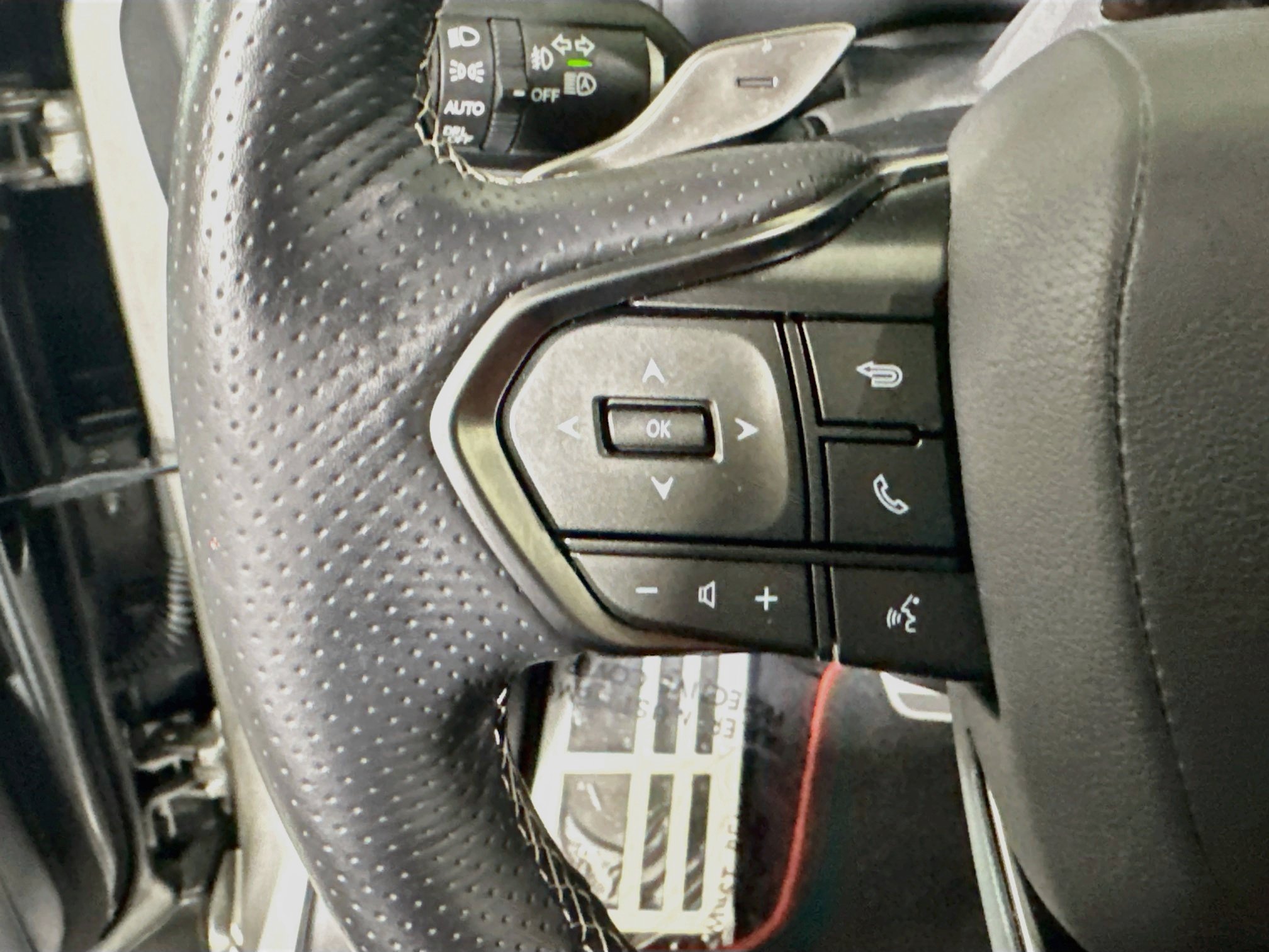 Used 2025 Lexus LX 600 F Sport w/ Accessory Package (Z1) AWD/4WD image 16