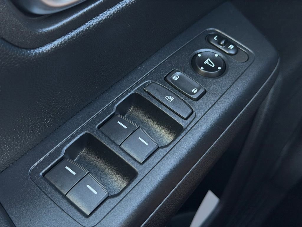 Used 2025 Honda CR-V Sport-L image 18