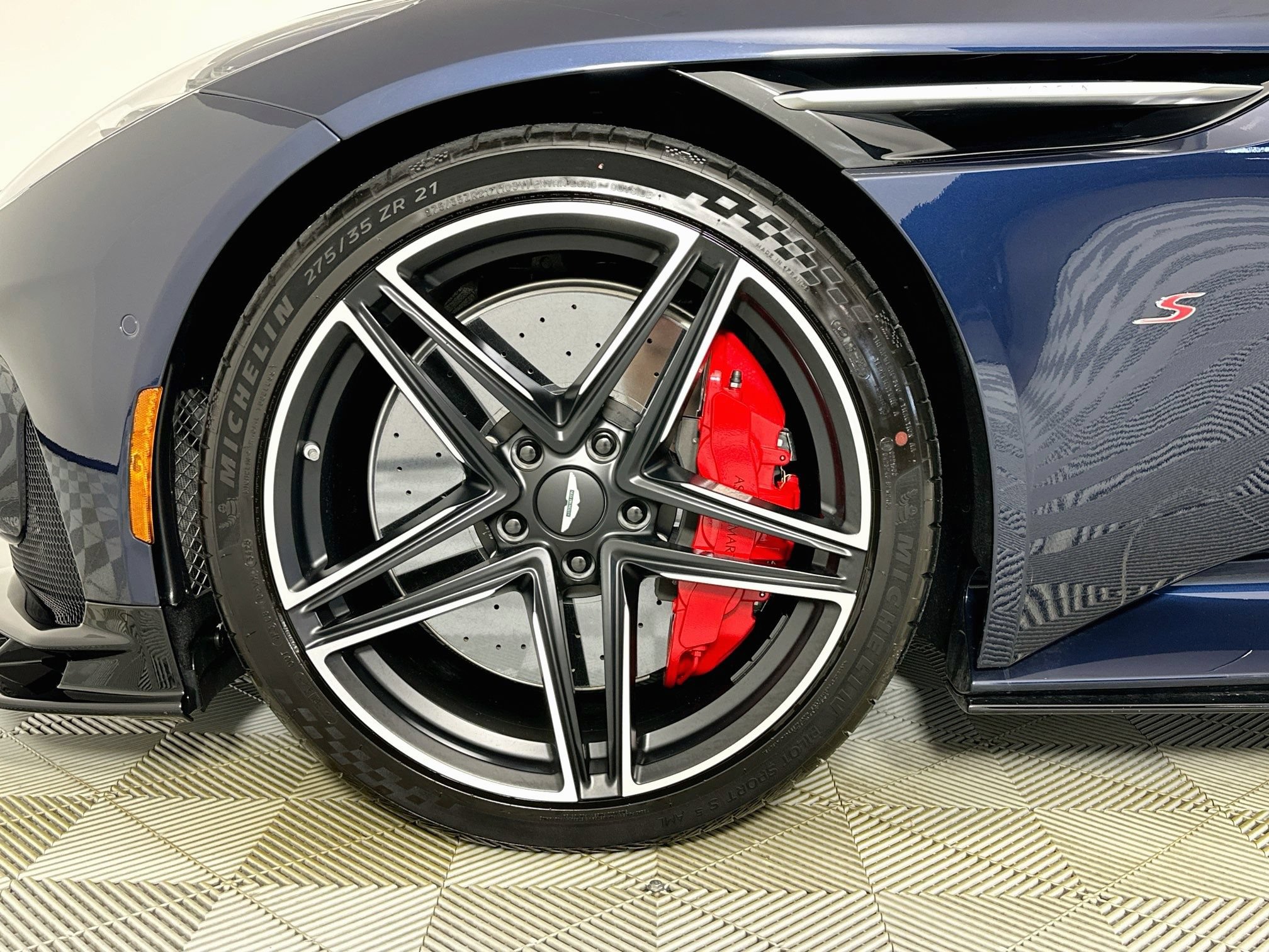 New 2026 Aston Martin DB12 Convertible RWD image 9