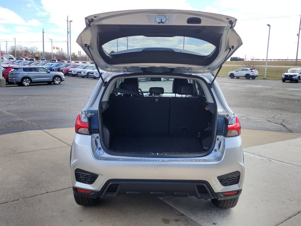 Used 2025 Mitsubishi Outlander Sport SE image 15