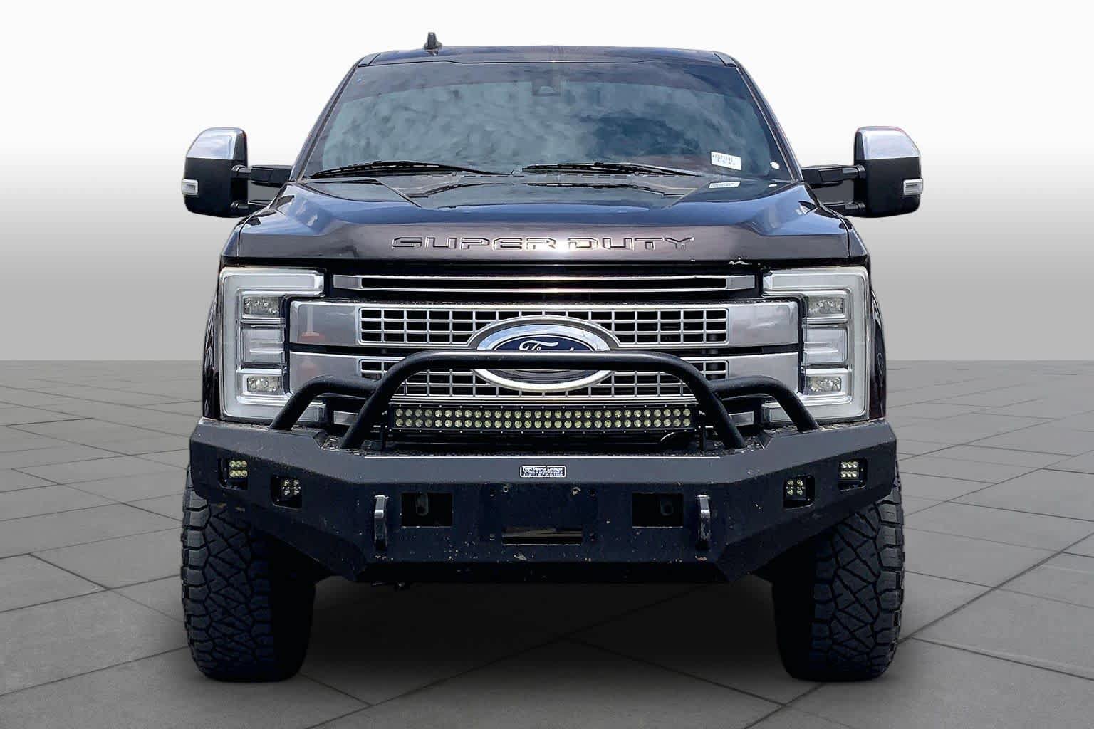 Used 2019 Ford F250 Platinum w/ Snow Plow Prep Package AWD/4WD image 4