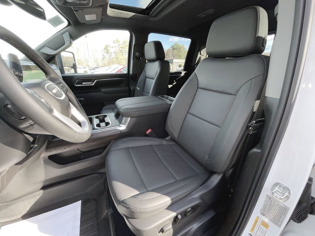 New 2026 GMC Sierra 3500 SLT image 27