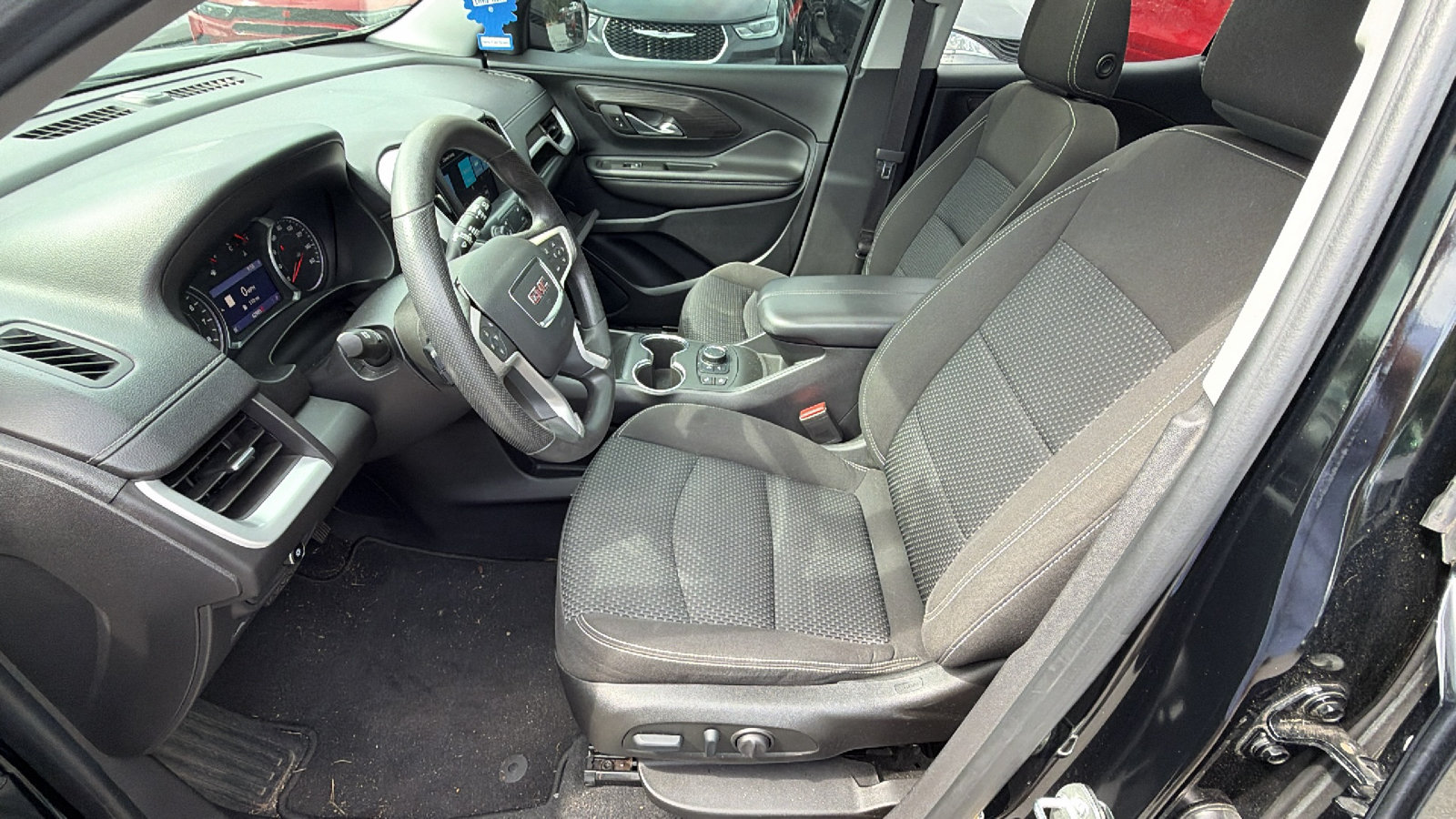 Used 2022 GMC Terrain SLE w/ Driver Convenience Package AWD/4WD image 16
