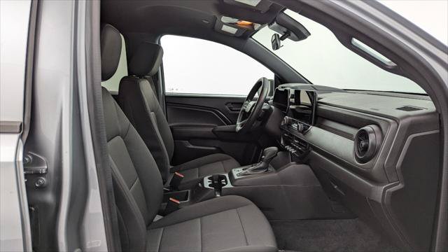 Used 2023 Chevrolet Colorado W/T RWD image 21