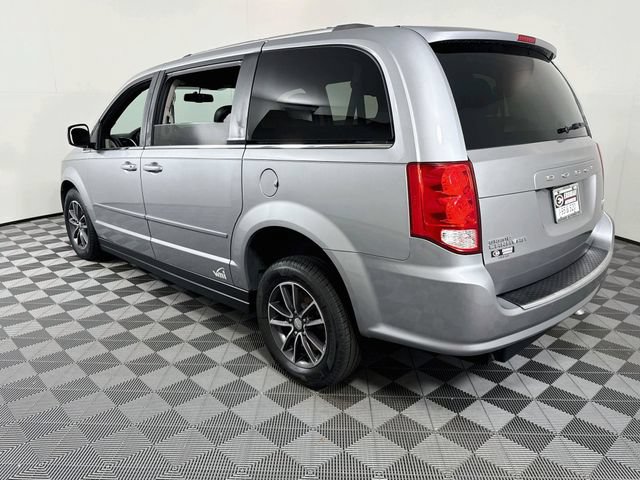 Used 2017 Dodge Grand Caravan SXT FWD image 20