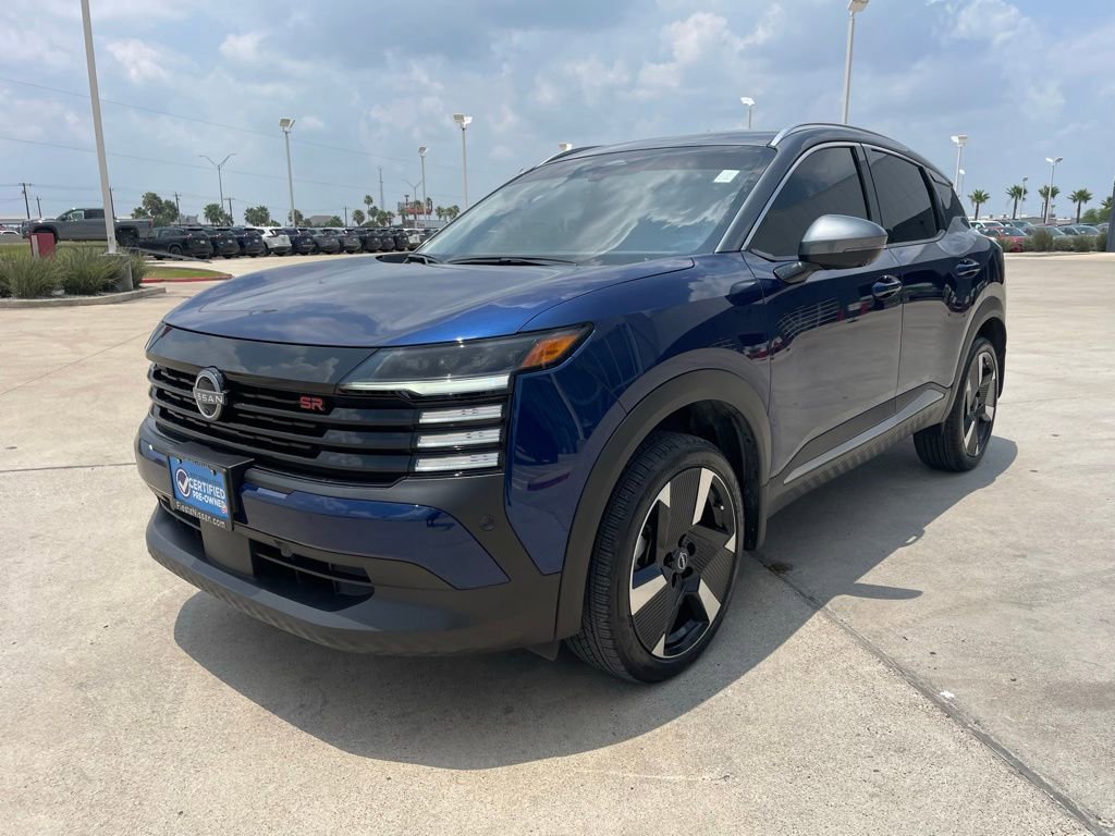 Certified 2025 Nissan Kicks SR FWD image 3