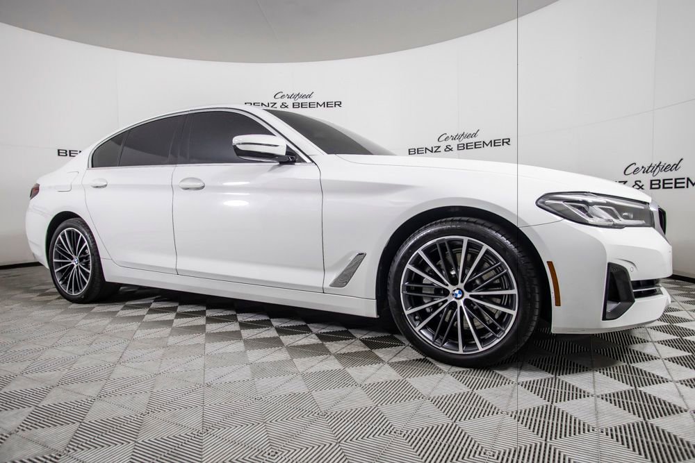 Used 2021 BMW 530e w/ Convenience Package RWD image 2