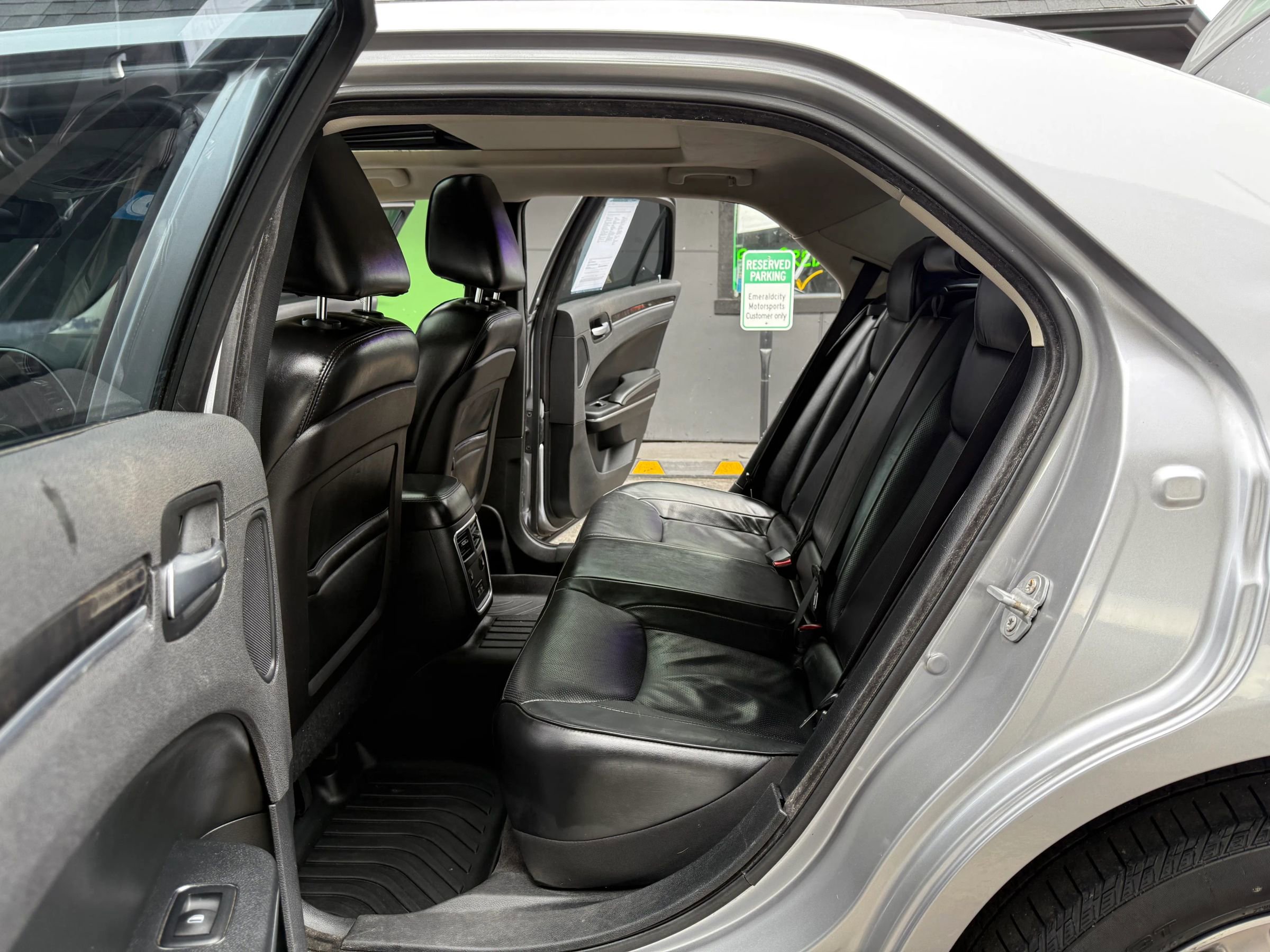 Used 2016 Chrysler 300 C w/ Safetytec Plus Group AWD/4WD image 14