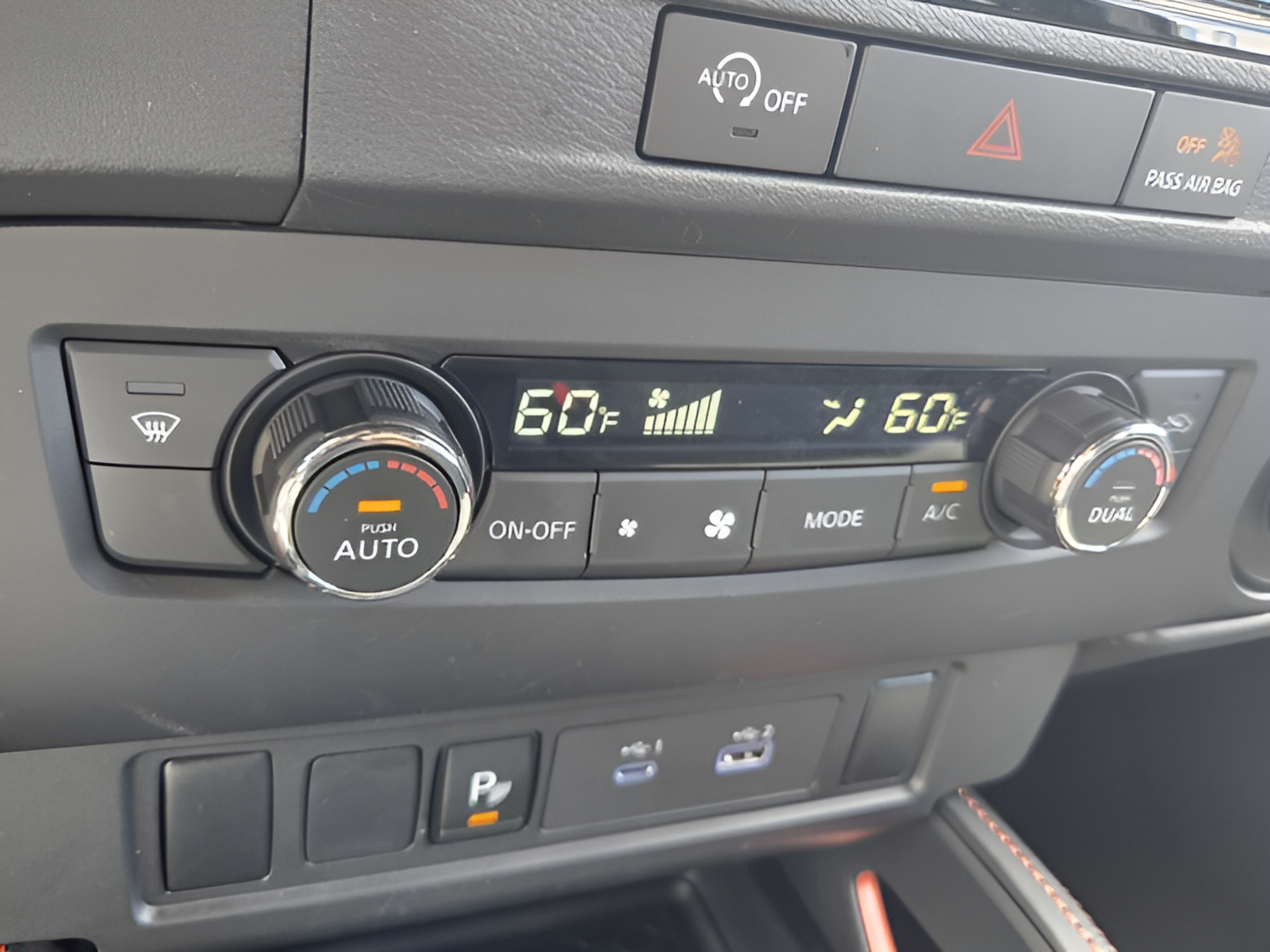 Used 2023 Nissan Frontier PRO-4X w/ Technology Package AWD/4WD image 26