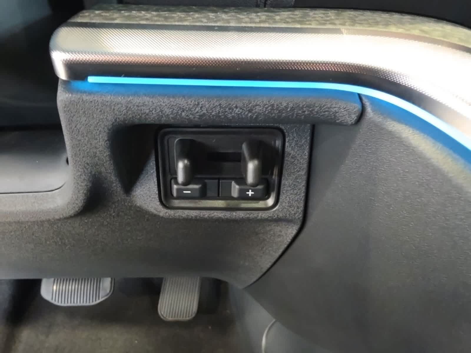 Used 2025 Ford Expedition Tremor AWD/4WD image 27