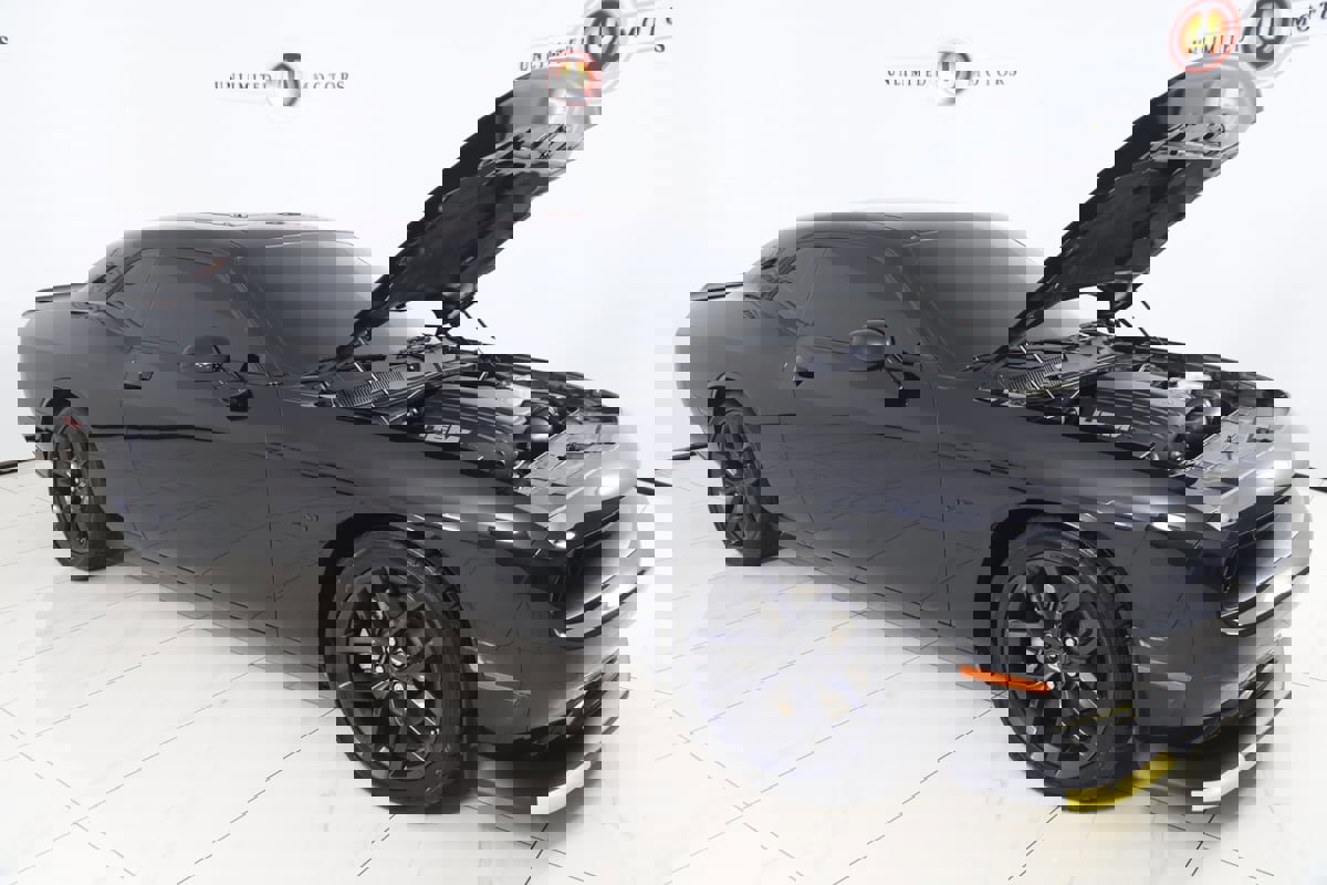 Used 2022 Dodge Challenger R/T w/ Blacktop Package image 23