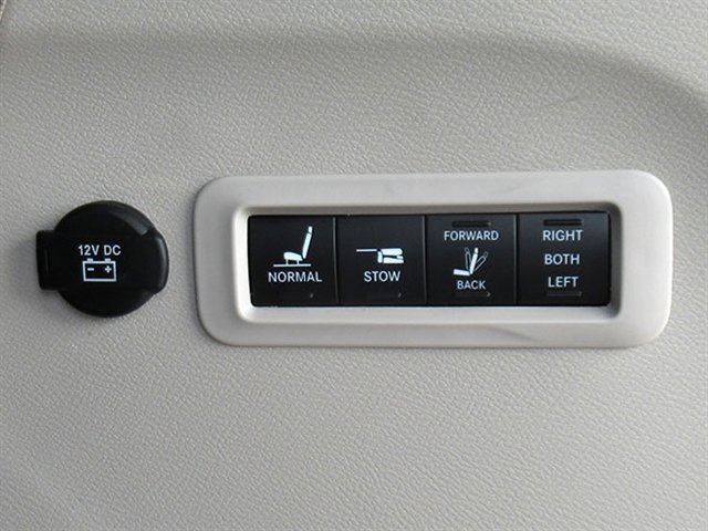 Used 2022 Chrysler Pacifica Limited image 12
