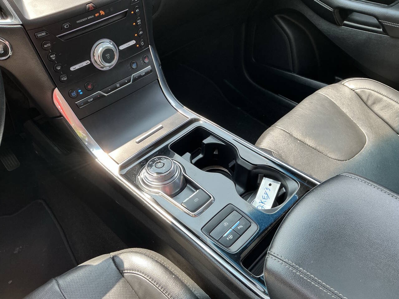 Used 2019 Ford Edge Titanium w/ Equipment Group 301A AWD/4WD image 19