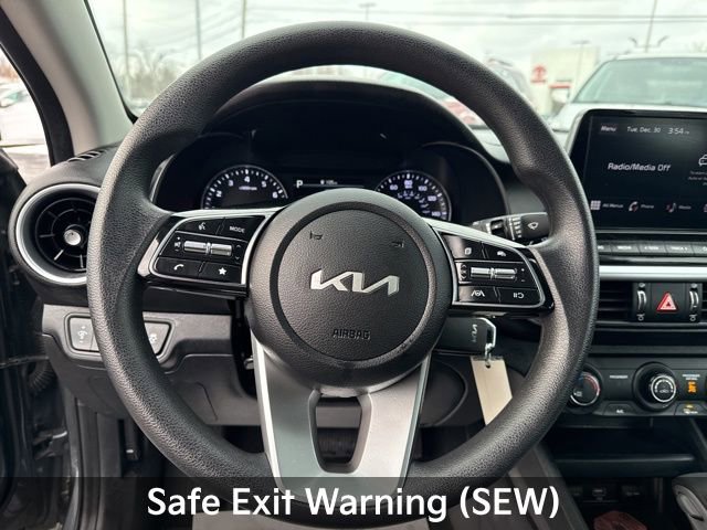 Used 2023 Kia Forte LXS w/ LXS Technology Package image 19