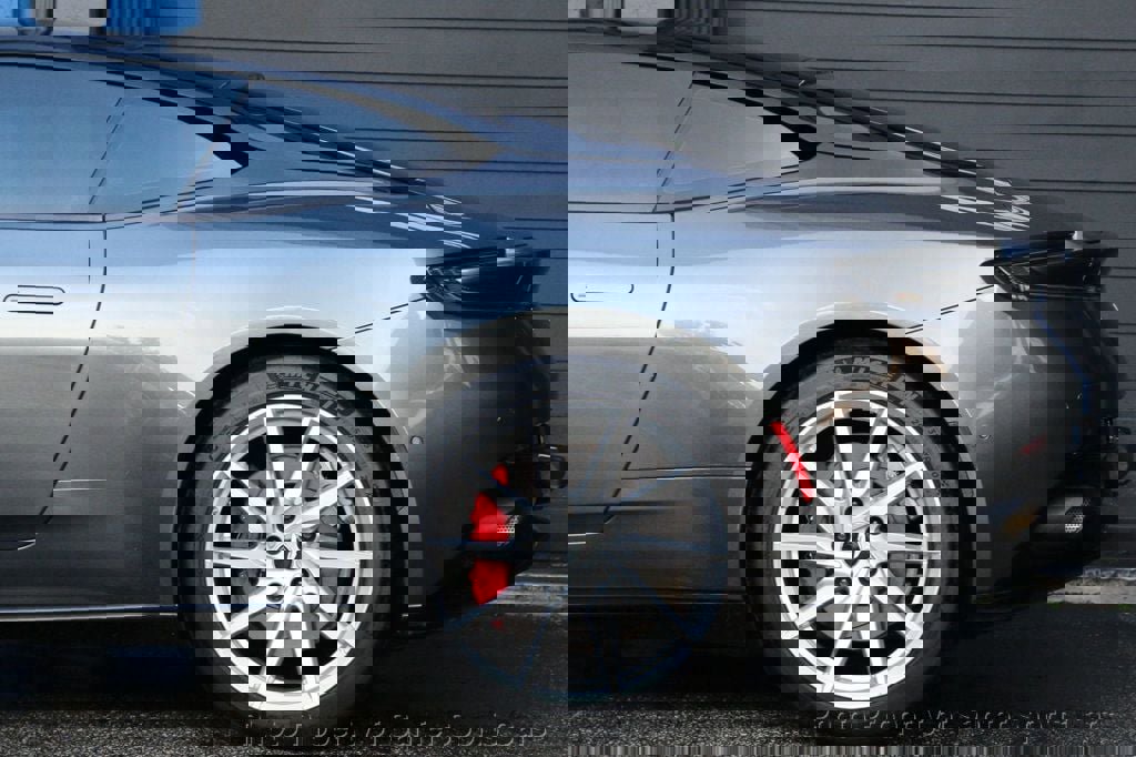 Used 2019 Aston Martin DB11 Coupe RWD image 12