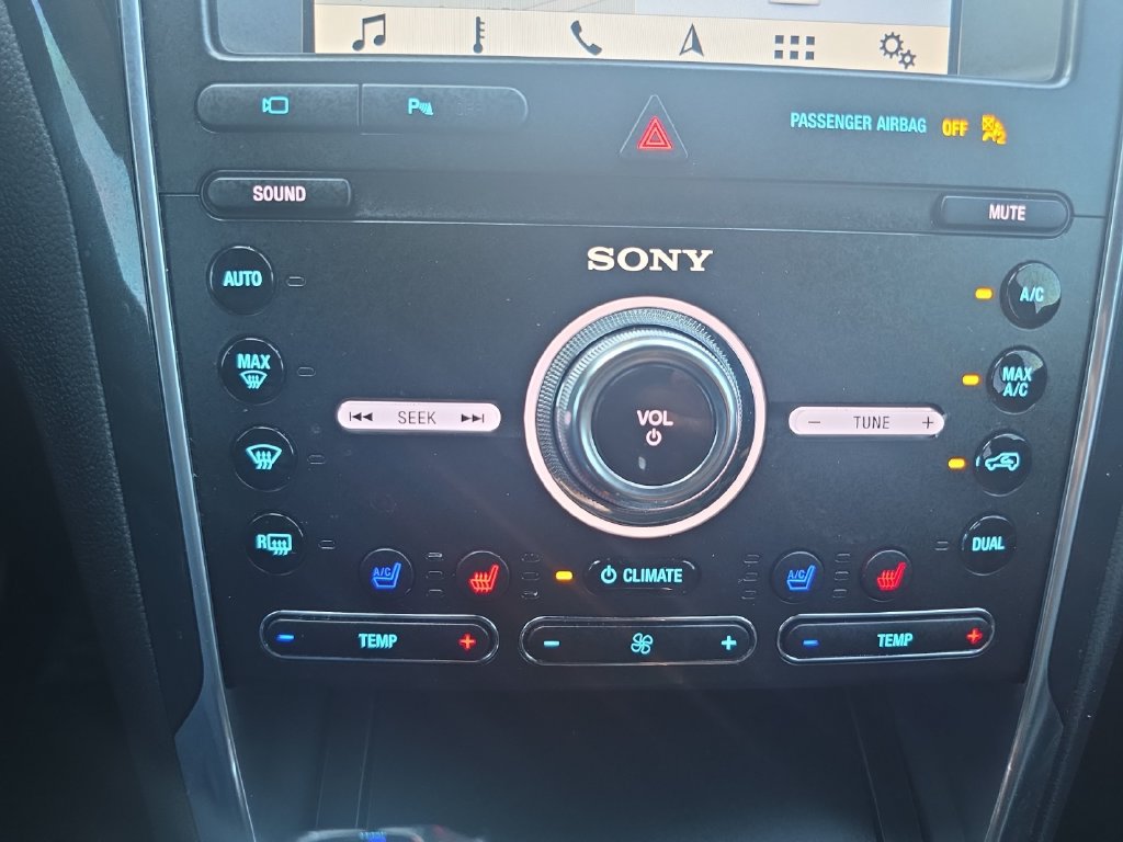 Used 2019 Ford Explorer Sport w/ Equipment Group 401A AWD/4WD image 17