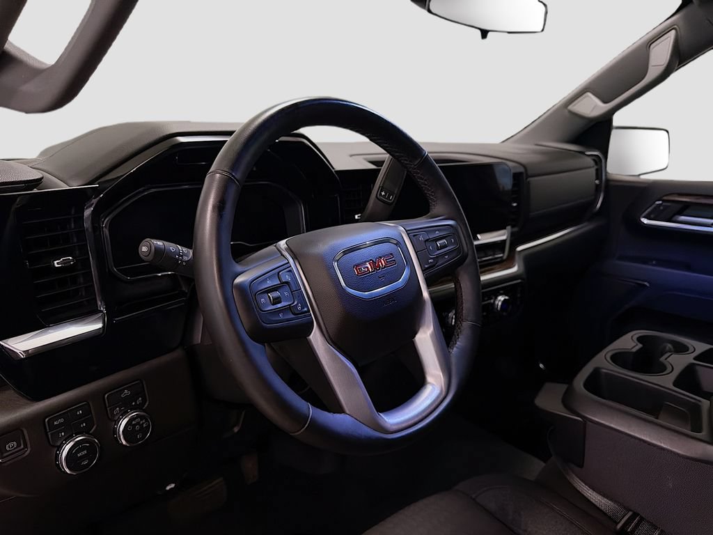 Used 2024 GMC Sierra 1500 Elevation w/ X31 Off-Road Package AWD/4WD image 11