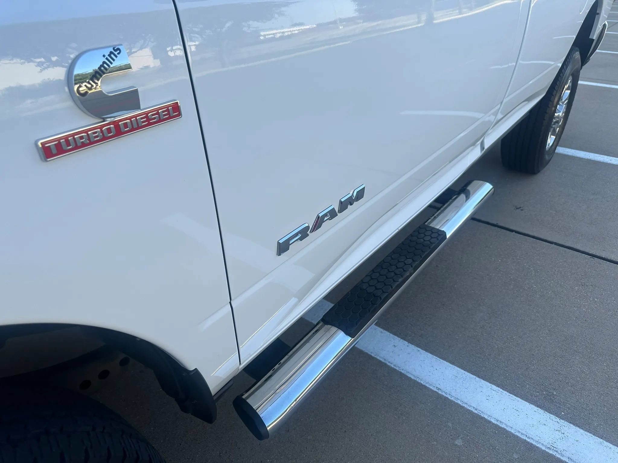 Used 2022 RAM 2500 Big Horn w/ Level C Equiment Group AWD/4WD image 4