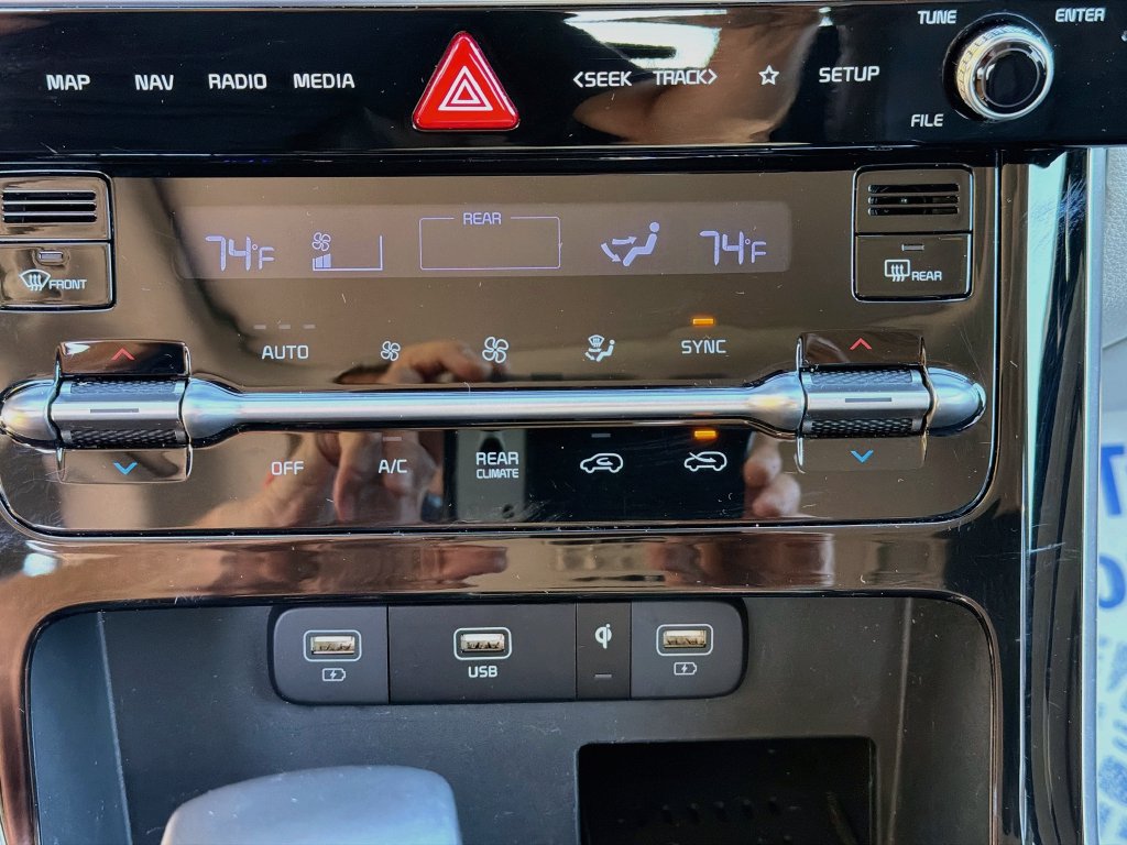 Used 2024 Kia Carnival SX Prestige FWD image 18