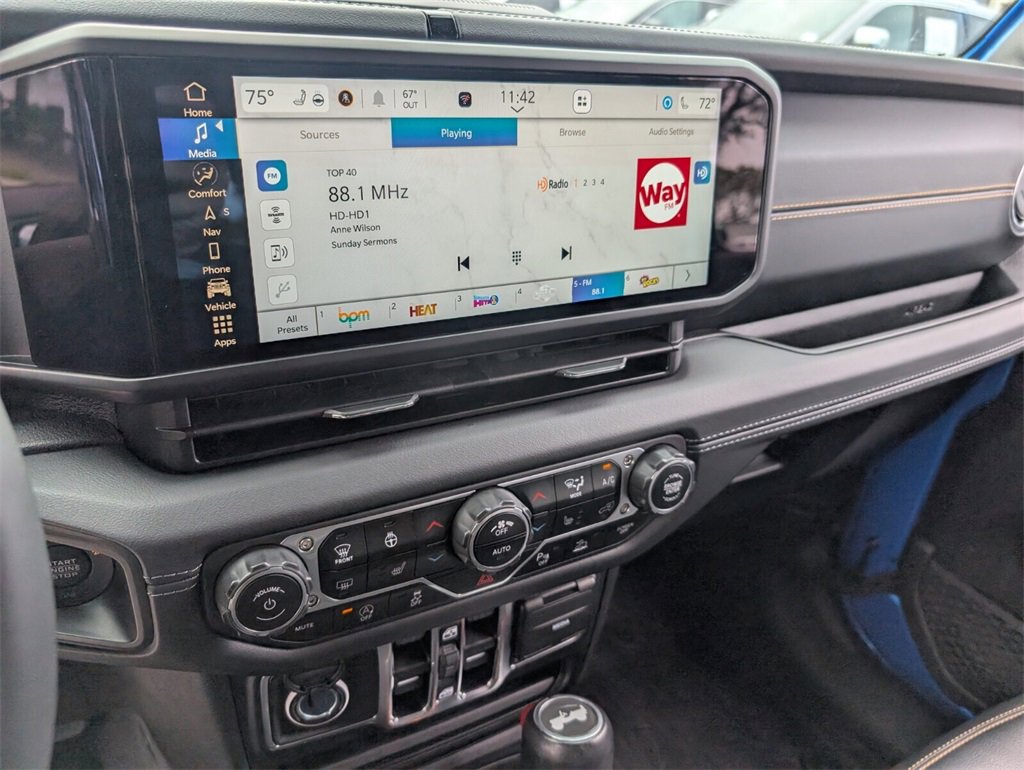 Certified 2024 Jeep Wrangler Sahara w/ Technology Group image 20