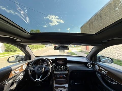 Used 2019 Mercedes-Benz GLC 300 4MATIC image 32