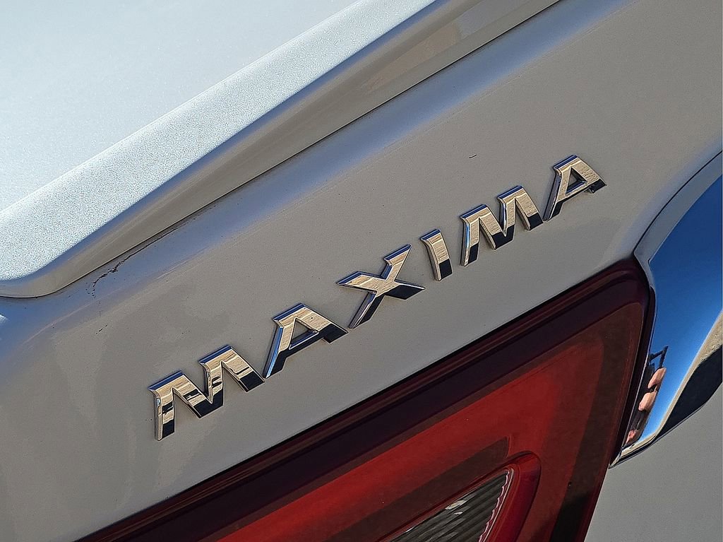 Used 2016 Nissan Maxima Platinum w/ Interior Lighting Package image 11
