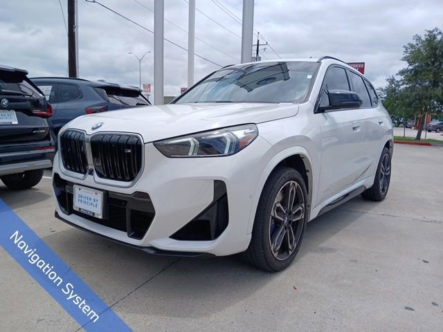 Certified 2025 BMW X1 M35i w/ Premium Package AWD/4WD image 3