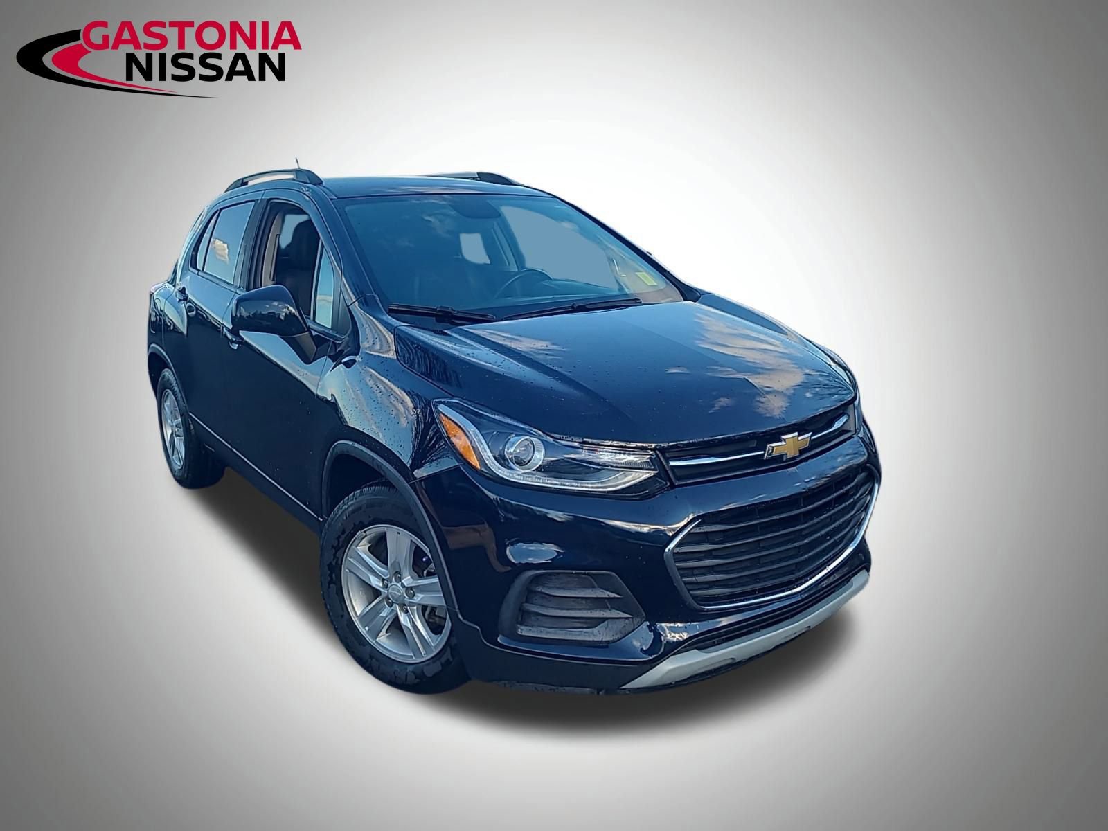 Used 2021 Chevrolet Trax LT w/ Driver Confidence Package image 3