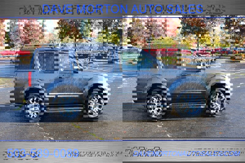 Used 2011 Nissan Pathfinder LE image 5