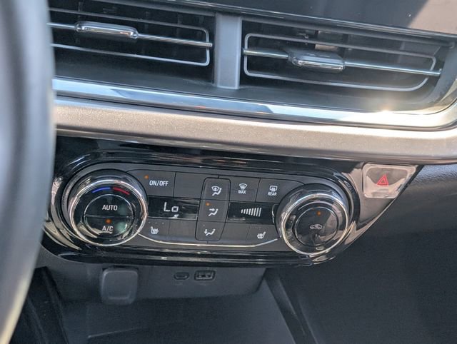 Used 2025 Chevrolet Trax ACTIV w/ Driver Confidence Package image 28