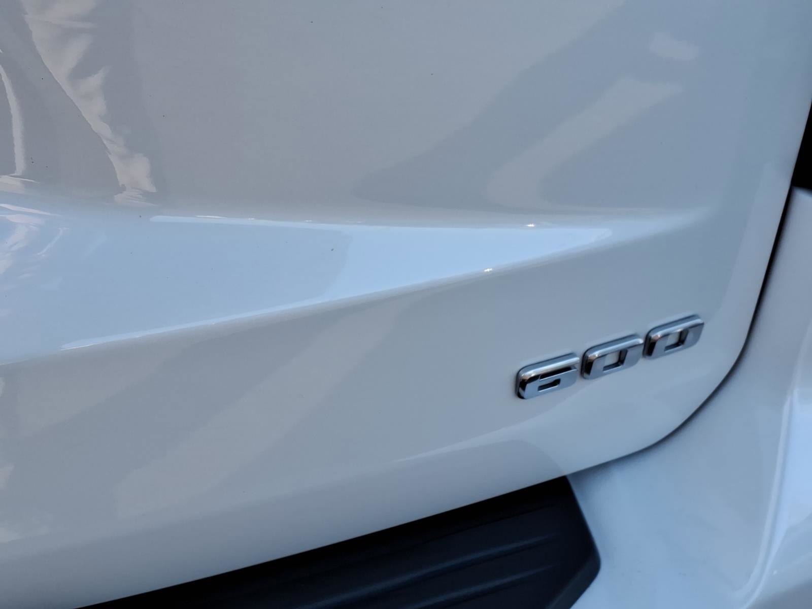 Used 2021 Cadillac Escalade ESV Premium Luxury w/ Performance Package image 8