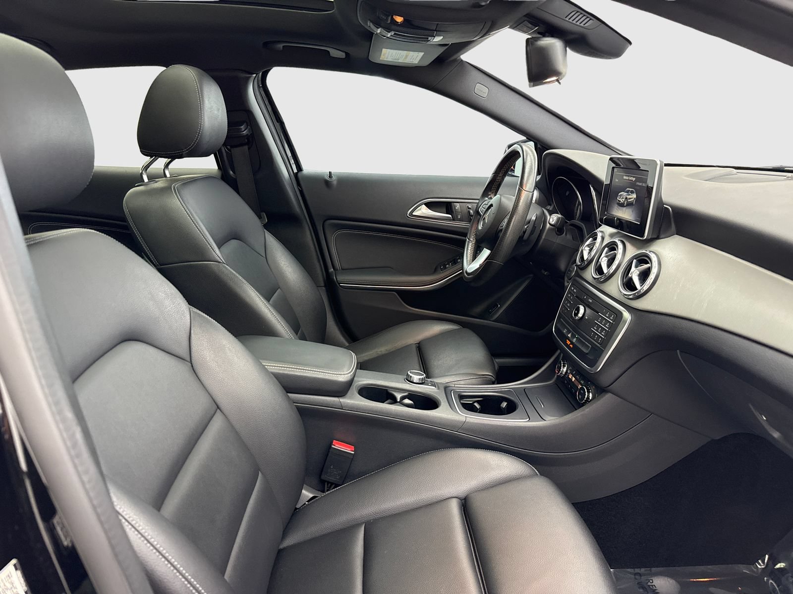Used 2017 Mercedes-Benz GLA 250 image 41