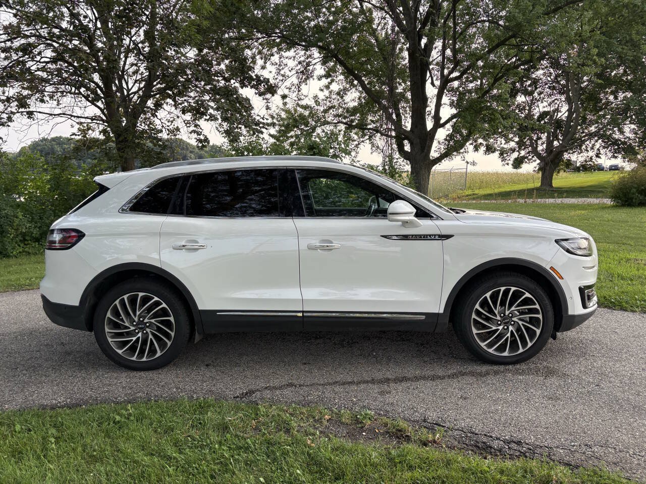 Used 2020 Lincoln Nautilus Reserve w/ Equipment Group 201A AWD/4WD image 6