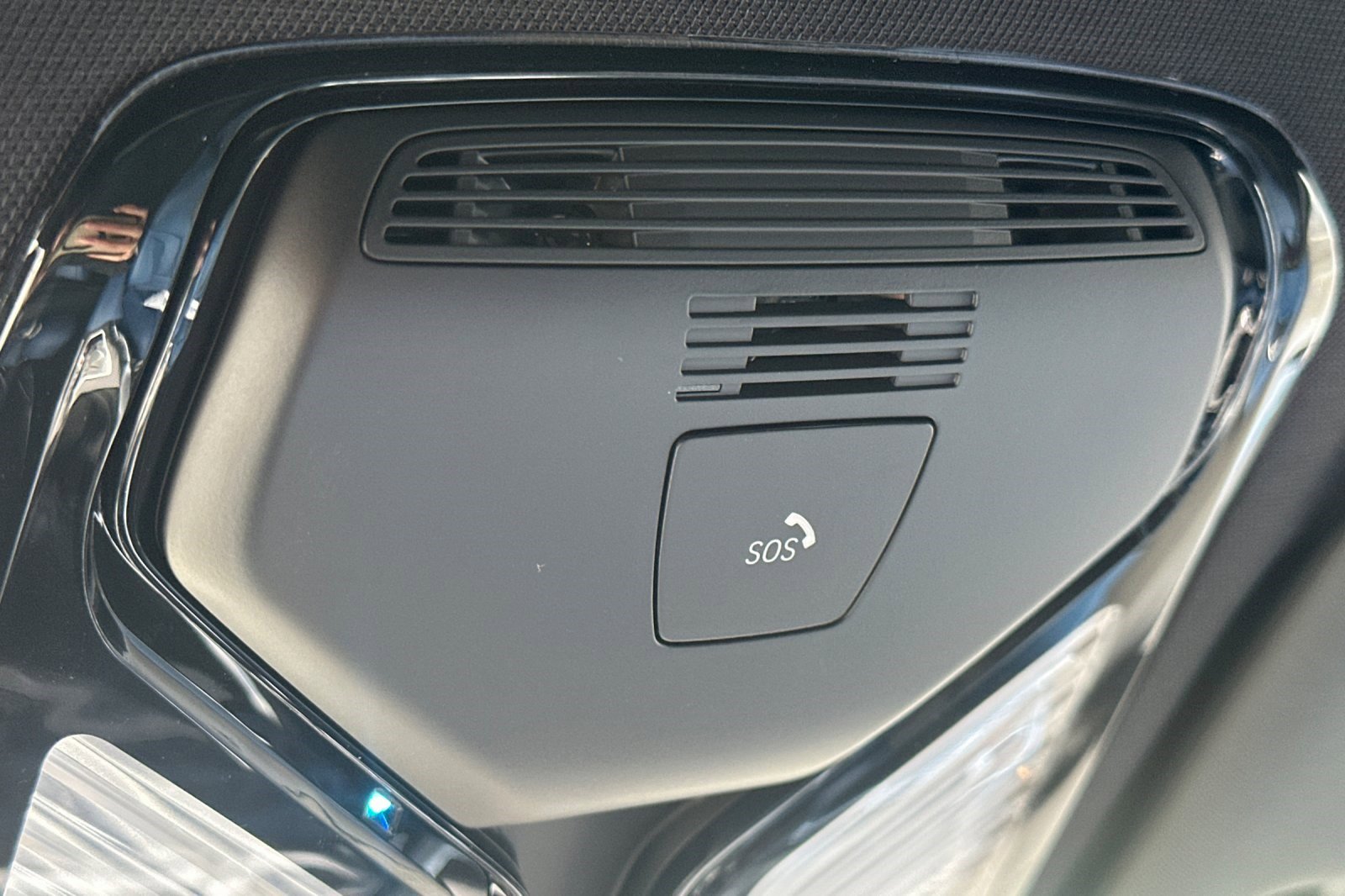 Used 2024 BMW M3 Competition w/ M Carbon Exterior Package image 22