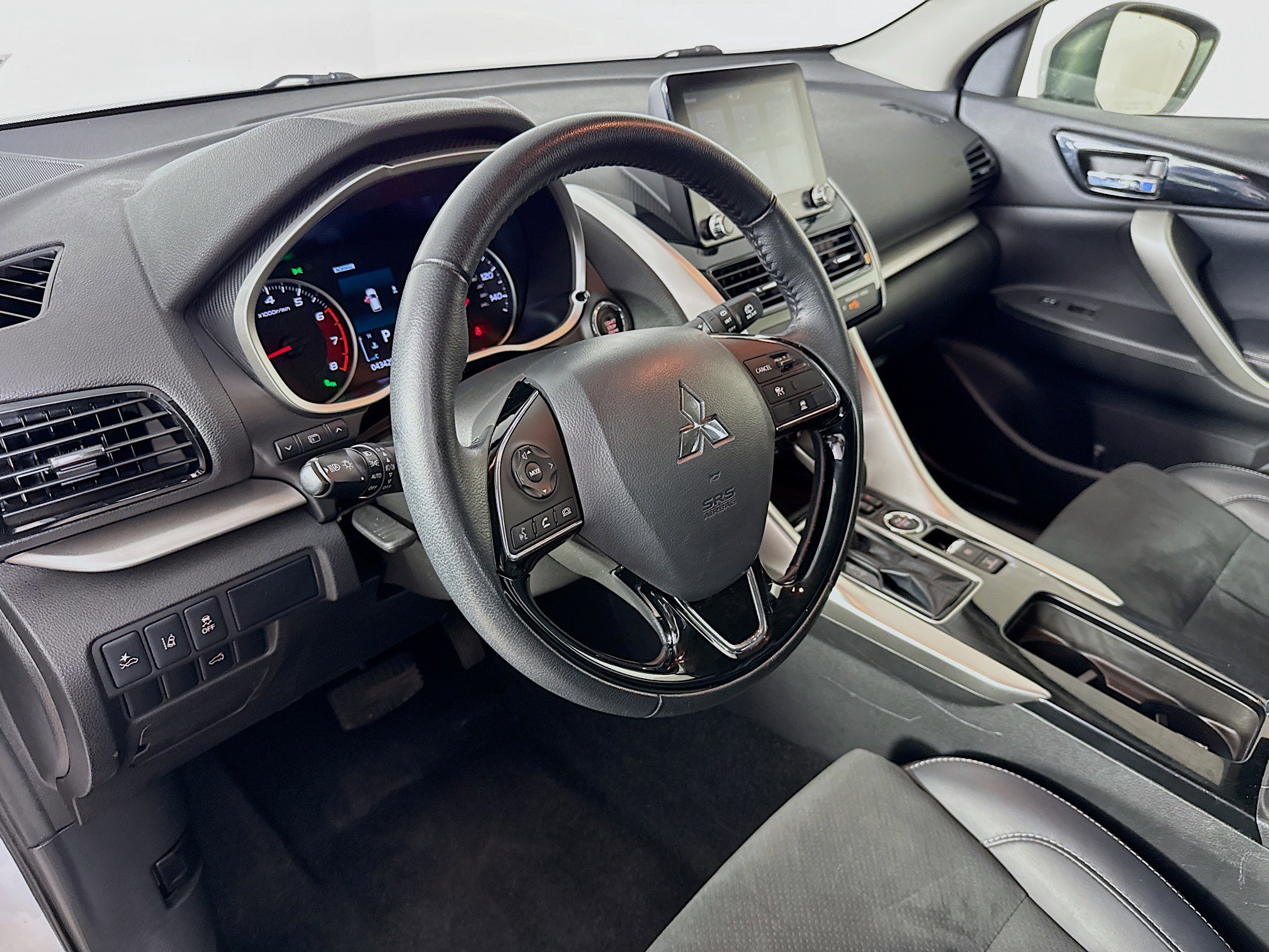 Used 2024 Mitsubishi Eclipse Cross SE image 8