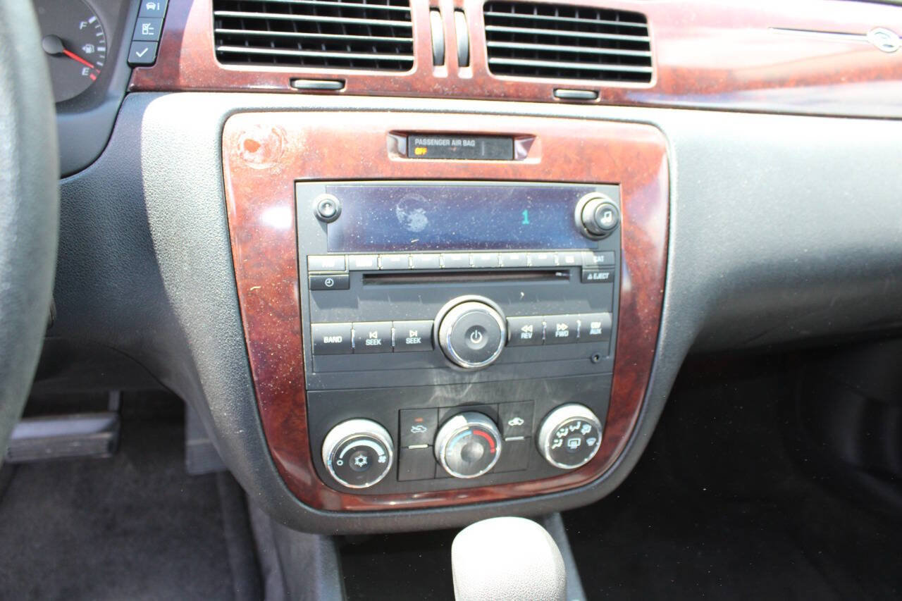 Used 2008 Chevrolet Impala LS FWD image 15