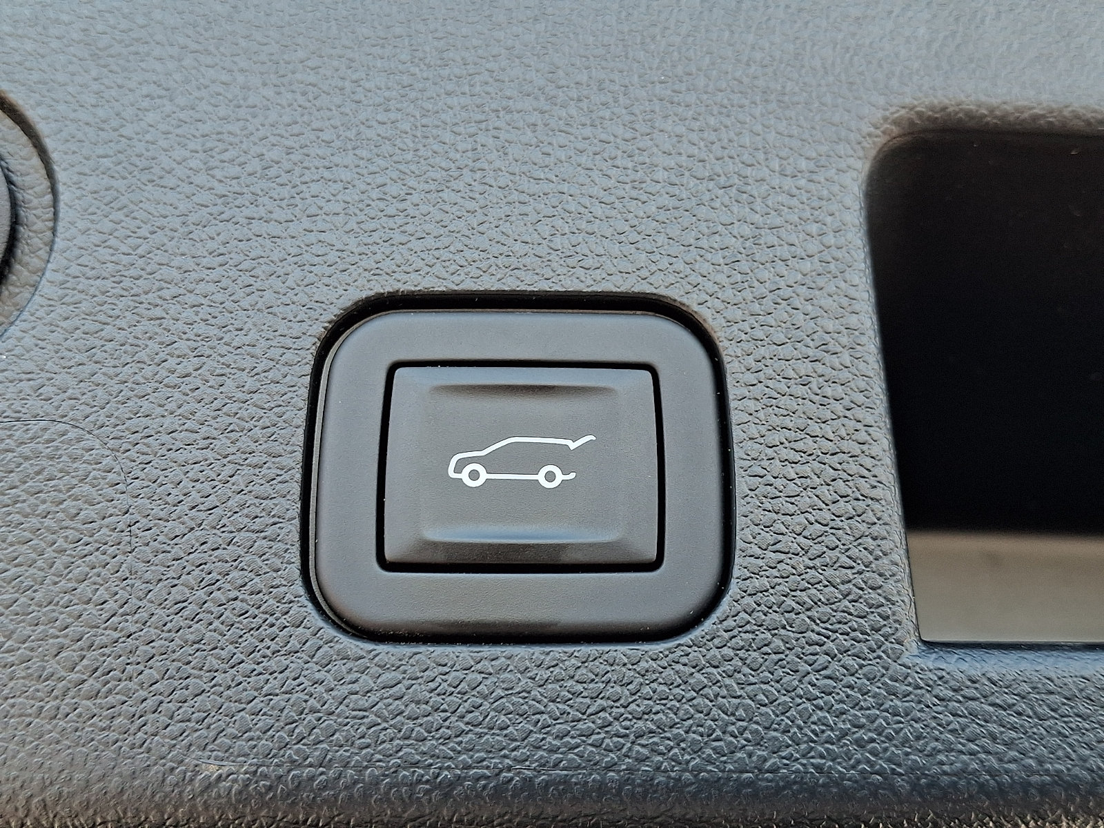 Certified 2025 Chevrolet Equinox LT w/ Convenience Package II AWD/4WD image 30